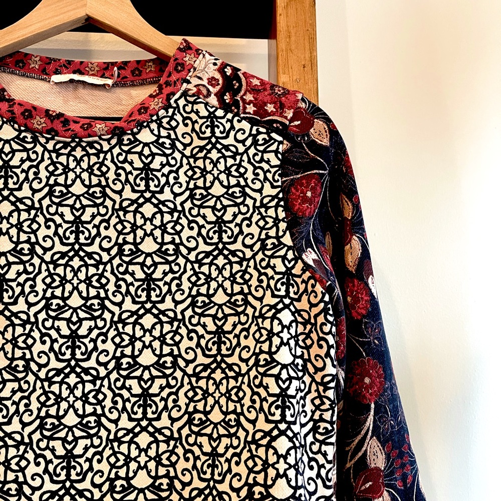 Tory Burch Sz Xs Multi Pattern Pullover! - image 1